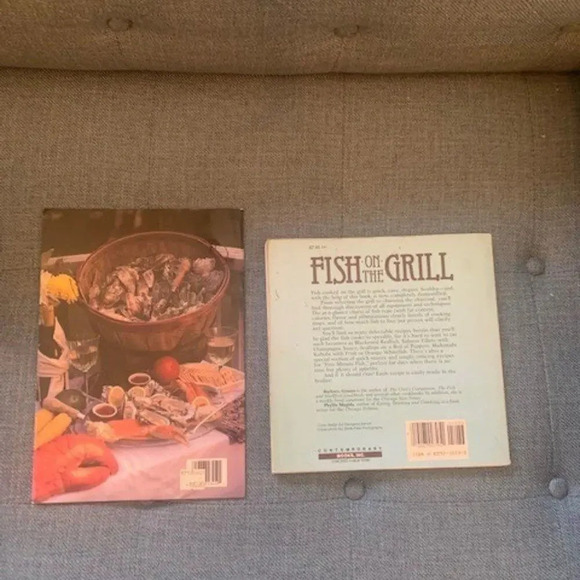 Set 2 Cookbooks Hilton Head/Fish‎ on the Grill - Picture 2 of 6